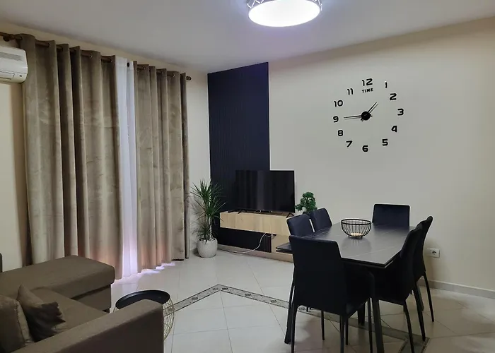 Bella Vista Durazzo * Golem (Tirana)